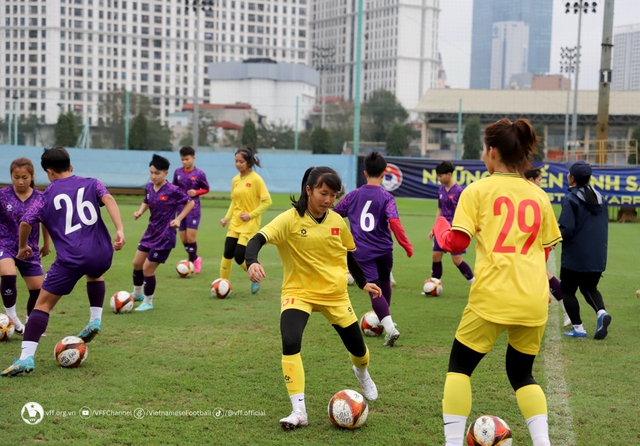 ĐT U16 nữ Việt Nam tập trung chuẩn bị thi đấu giao hữu quốc tế  - Ảnh 3.