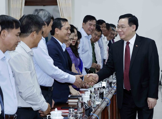 Phú Yên phấn đấu đến năm 2050 trở thành trung tâm kinh tế biển của vùng Duyên hải Trung Bộ - Ảnh 2.