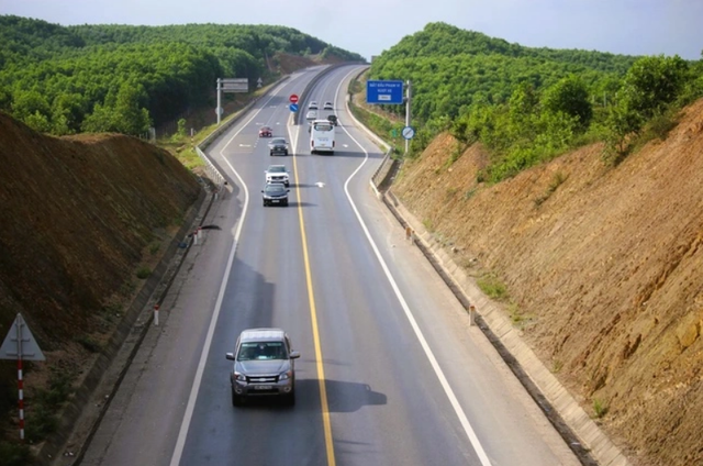 Giải pháp đảm bảo an toàn giao thông trên các tuyến cao tốc - Ảnh 1.