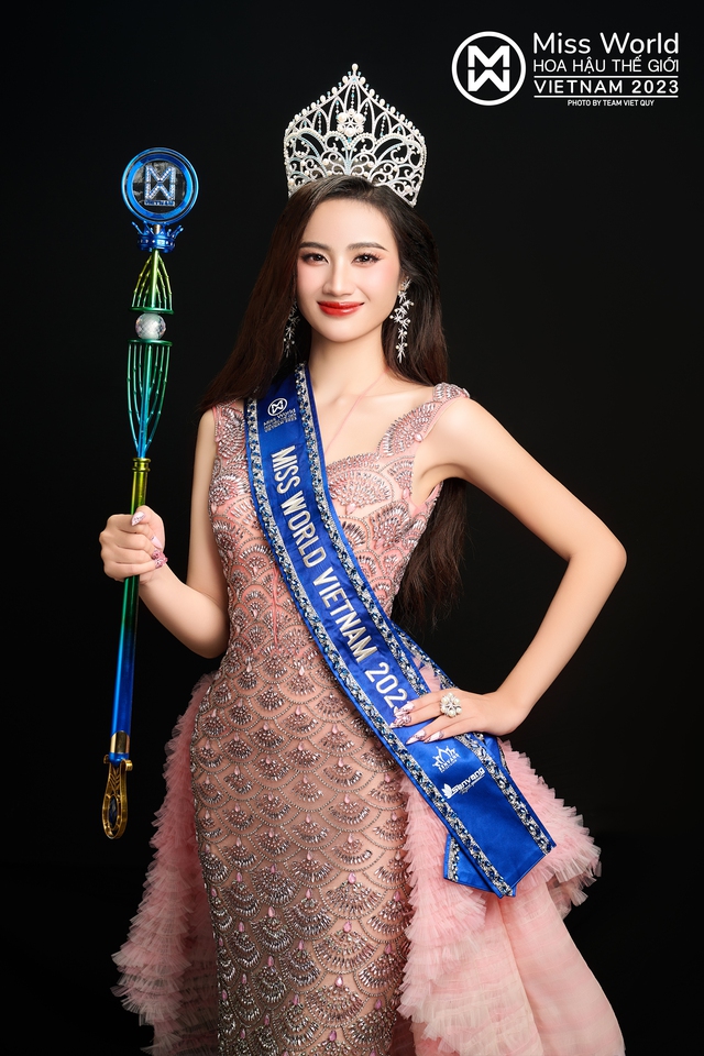 Hoa hậu Ý Nhi đại diện Việt Nam thi Miss World - Ảnh 1.