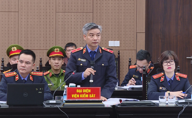 Viện Kiểm sát giảm mức án đề nghị cho cha con Chủ tịch Tân Hoàng Minh - Ảnh 2.