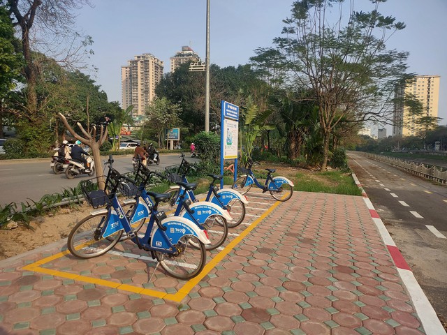 Đường dành cho xe đạp ở Hà Nội vắng người qua lại: Vì sao nên nỗi? - Ảnh 4.