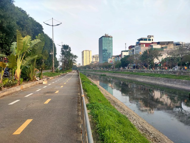 Đường dành cho xe đạp ở Hà Nội vắng người qua lại: Vì sao nên nỗi? - Ảnh 6.