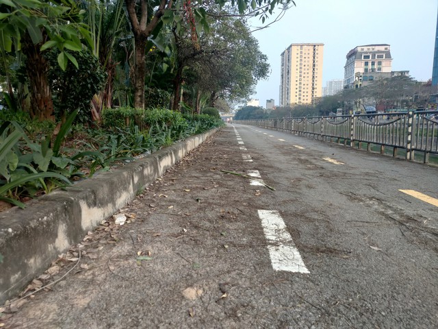 Đường dành cho xe đạp ở Hà Nội vắng người qua lại: Vì sao nên nỗi? - Ảnh 3.