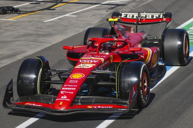 Đua xe F1: Carlos Sainz mong muốn trở thành tay đua chính trong tương lai - Ảnh 1.