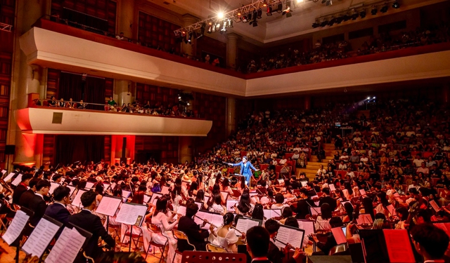 Dàn nhạc trẻ World Youth Orchestra đến Việt Nam biểu diễn - Ảnh 2.