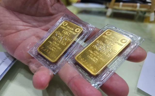 Giá vàng sáng 28/3: Vàng SJC vượt 81 triệu đồng/lượng - Ảnh 1.