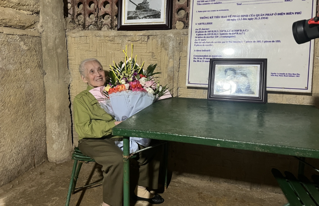 Nữ bác sĩ trở lại Điện Biên sau 70 năm đám cưới trong hầm Đờ Cát - Ảnh 1.
