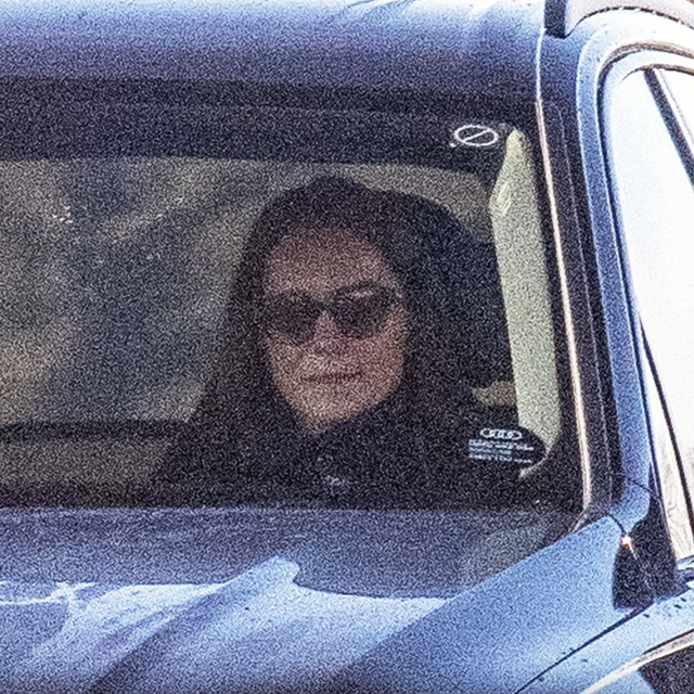 Công nương Kate Middleton lần đầu xuất hiện 2 tháng sau ca phẫu thuật - Ảnh 1.