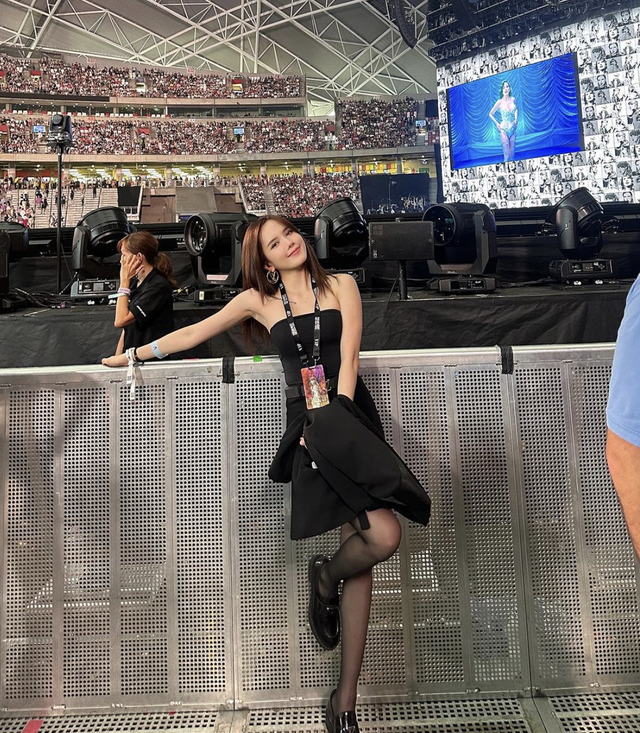 Hàng loạt sao Việt sang Singapore xem concert của Taylor Swift - Ảnh 3.