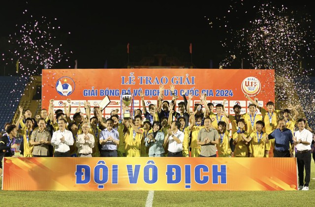Hà Nội vô địch giải bóng đá U19 quốc gia 2024 - Ảnh 5.