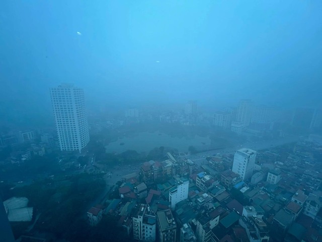 Hà Nội chìm trong sương mù, đầu thế giới về ô nhiễm không khí - Ảnh 8.