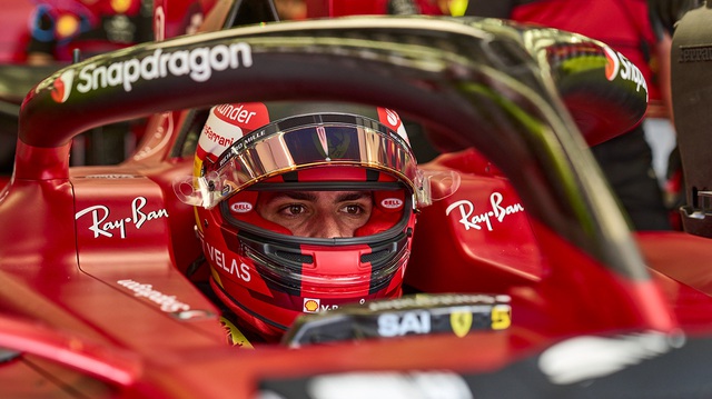Carlos Sainz và nỗ lực khẳng định bản thân trong mùa giải cuối cùng thi đấu cho Ferrari  - Ảnh 1.