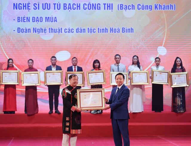Ngọc hoàng Quốc Khánh, Xuân Bắc, Thanh Lam... nhận danh hiệu NSND - Ảnh 12.