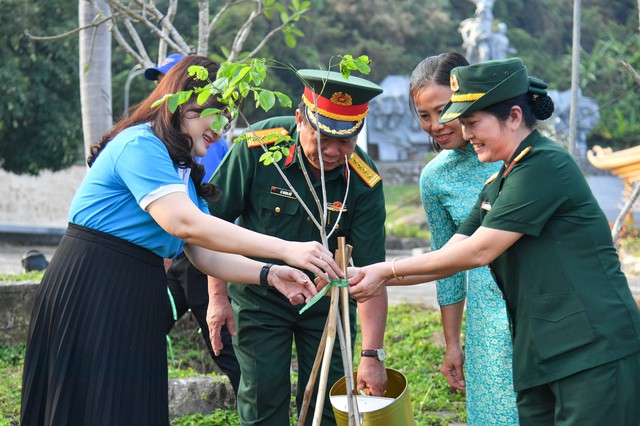 Kiên Giang: Trồng 1000 cây xanh tại Khu di tích Lịch sử - Thắng cảnh Quốc gia Ba Hòn - Ảnh 2.