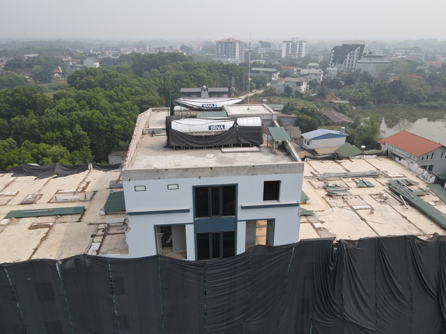 Hàng loạt chung cư mini sai phạm, cao cả chục tầng ở Thạch Thất (Hà Nội) - Ảnh 2.