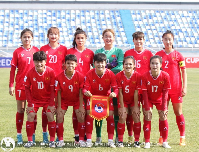 Giải bóng đá nữ U20 châu Á 2023: U20 Việt Nam thua đậm trước U20 CHDCND Triều Tiên  - Ảnh 1.