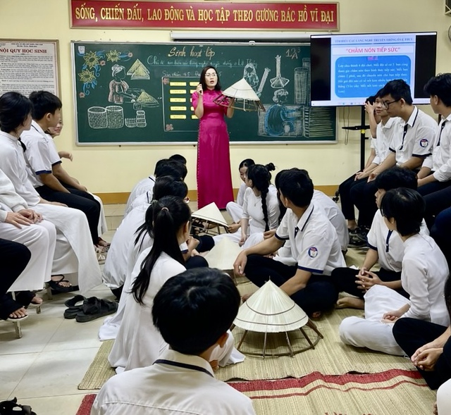 Quảng Bình sẽ bổ sung gần 300 biên chế để khắc phục tình trạng thiếu giáo viên - Ảnh 1.