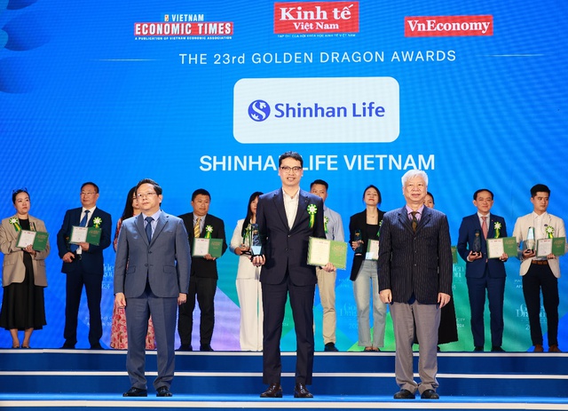 Shinhan Life Việt Nam nhận giải thưởng Rồng Vàng 2024 - Ảnh 1.