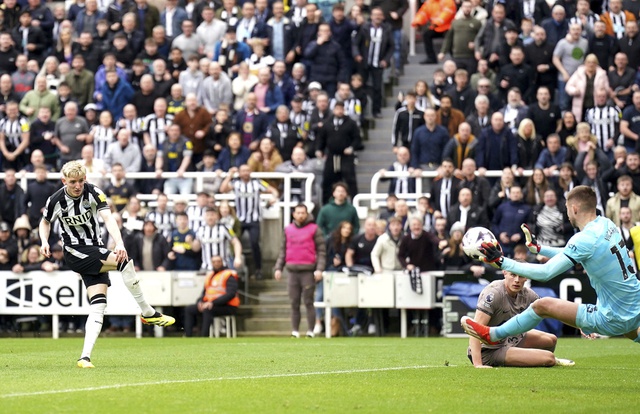 Newcastle United thắng thuyết phục Tottenham - Ảnh 2.