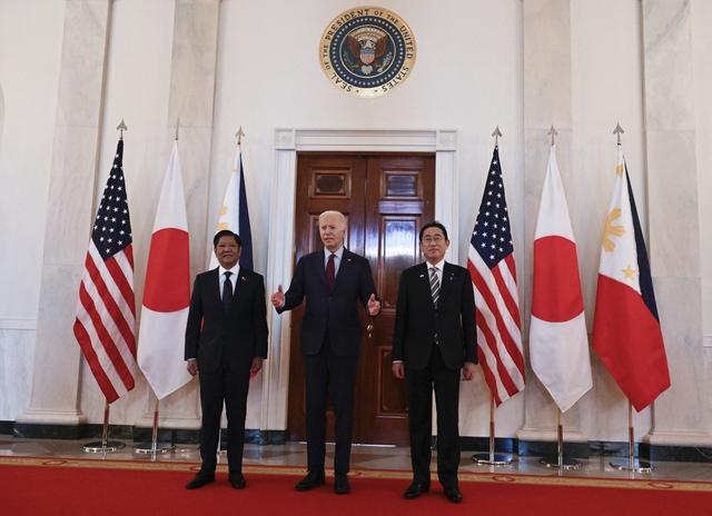 Thế cờ mới từ Hội nghị thượng đỉnh Mỹ - Nhật Bản - Philippines - Ảnh 1.