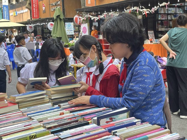Triển khai khảo sát tỉ lệ đọc sách của người dân tại TP Hồ Chí Minh - Ảnh 2.