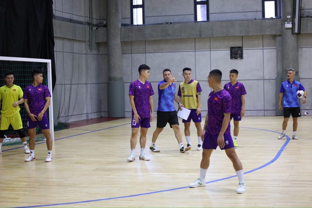 HLV Diego Giustozzi: Đội tuyển Futsal Việt Nam đã sẵn sàng  - Ảnh 1.
