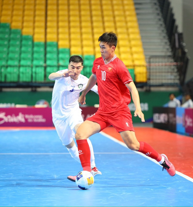 Tứ kết giải futsal châu Á 2024: ĐT Việt Nam thua đáng tiếc trước Uzbekistan - Ảnh 1.