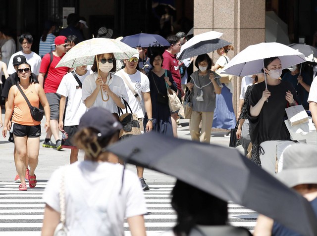 Nhật Bản triển khai hệ thống cảnh báo sốc nhiệt - Ảnh 1.