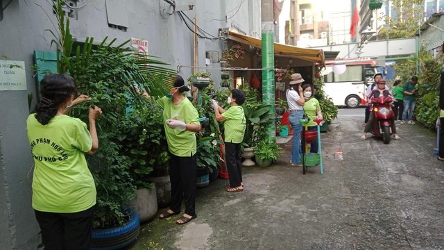 TP Hồ Chí Minh: Góc phố xanh từ rác thải tái chế - Ảnh 9.