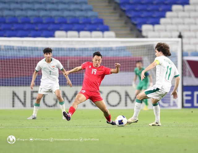 HLV Hoàng Anh Tuấn hài lòng về sự tiến bộ của các học trò dù U23 Việt Nam dừng chân tại tứ kết - Ảnh 2.