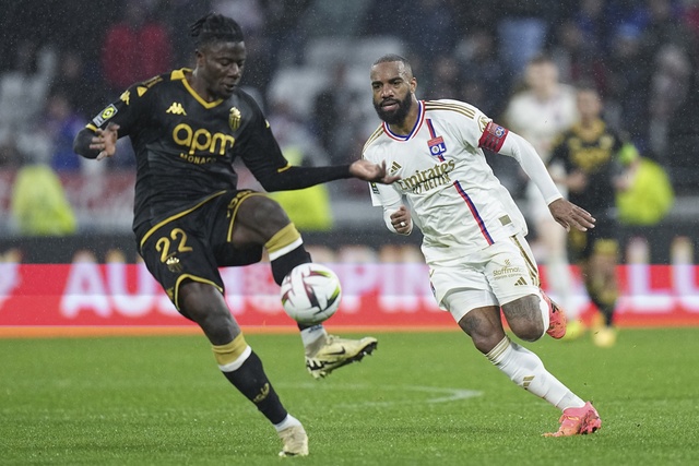 Monaco thua trận, Paris Saint Germain chính thức vô địch Ligue 1 2023/24 - Ảnh 2.