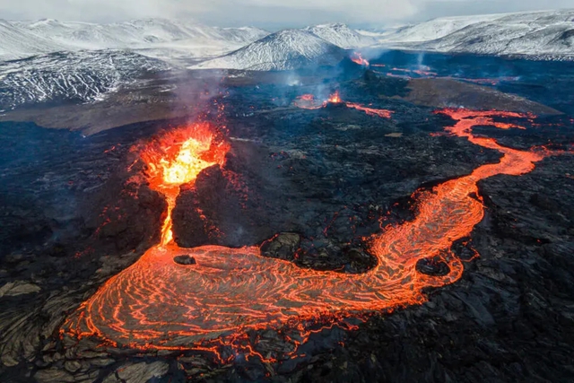 Iceland có còn an toàn với du khách sau những vụ phun trào núi lửa gần đây không? - Ảnh 1.