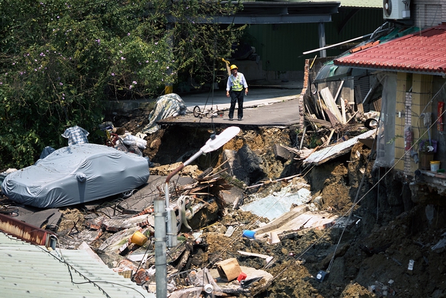 Động đất ở Đài Loan (Trung Quốc): 77 người vẫn mắc kẹt, hơn 700 người bị thương - Ảnh 7.