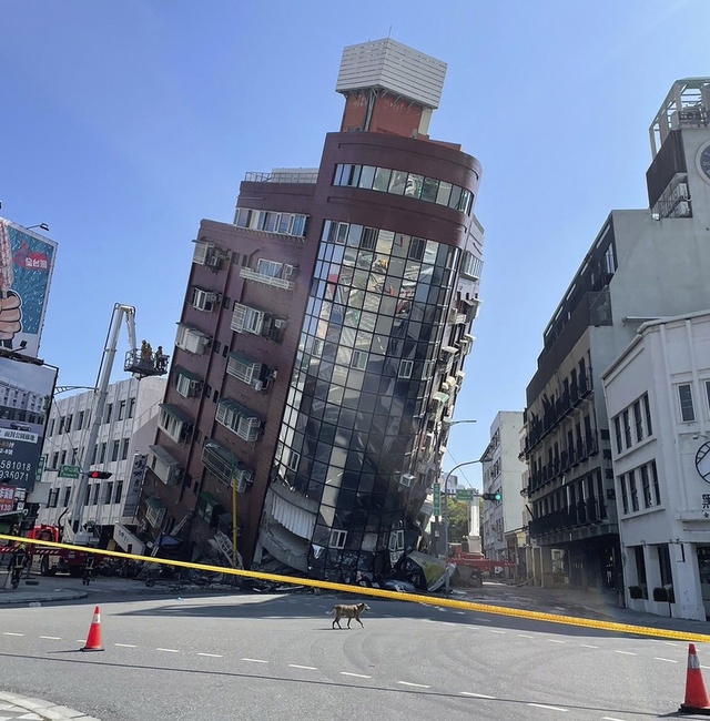 Động đất ở Đài Loan (Trung Quốc): 77 người vẫn mắc kẹt, hơn 700 người bị thương - Ảnh 11.