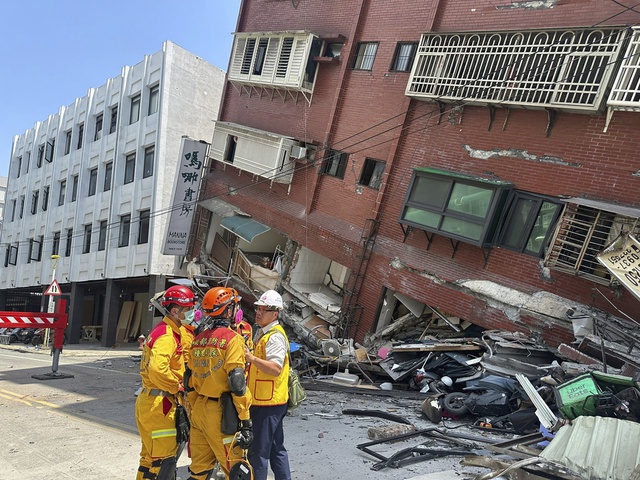 Động đất ở Đài Loan (Trung Quốc): 77 người vẫn mắc kẹt, hơn 700 người bị thương - Ảnh 10.
