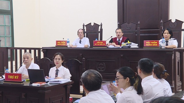 Hà Nội: Xét xử 53 bị cáo trong đường dây đánh bạc trực tuyến nghìn tỷ - Ảnh 3.