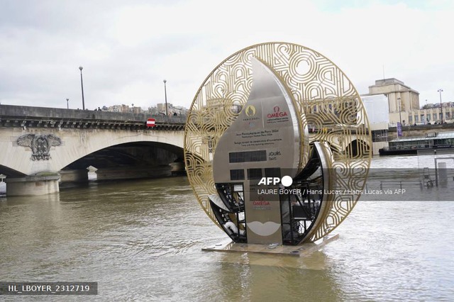 Di dời đồng hồ đếm ngược Olympic Paris vì nguy cơ ngập bờ sông Seine - Ảnh 2.