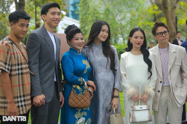 Toàn cảnh đám cưới sang chảnh của Quang Hải - Chu Thanh Huyền, báo tin sắp có em bé - Ảnh 9.