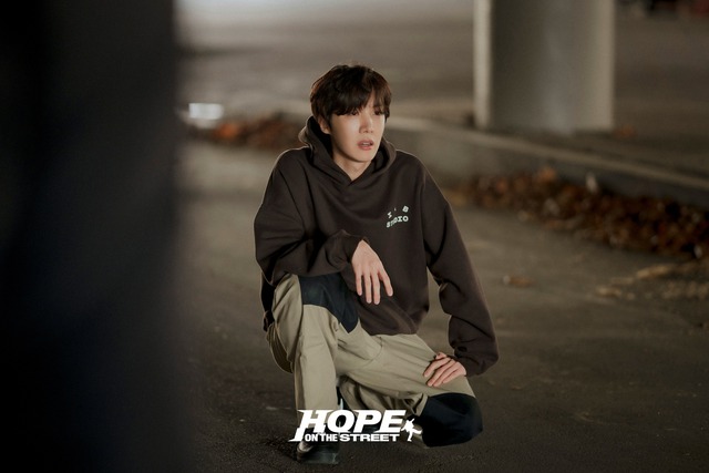 J Hope phá kỷ lục của chính mình với album “Hope on the Street Vol 1” - Ảnh 1.