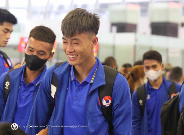 U23 Việt Nam lên đường sang Qatar, sẵn sàng cho U23 châu Á 2024 - Ảnh 2.