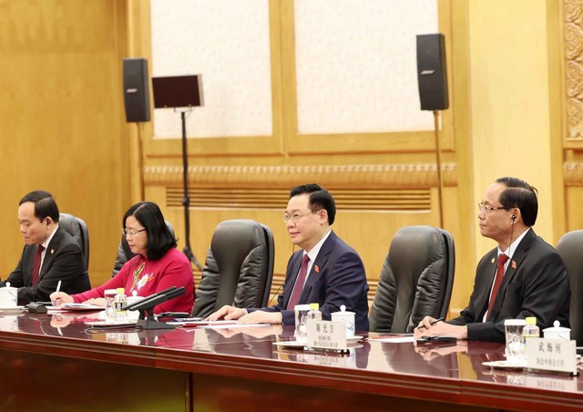 Chủ tịch Quốc hội Vương Đình Huệ hội kiến Tổng Bí thư, Chủ tịch nước Trung Quốc Tập Cận Bình - Ảnh 4.