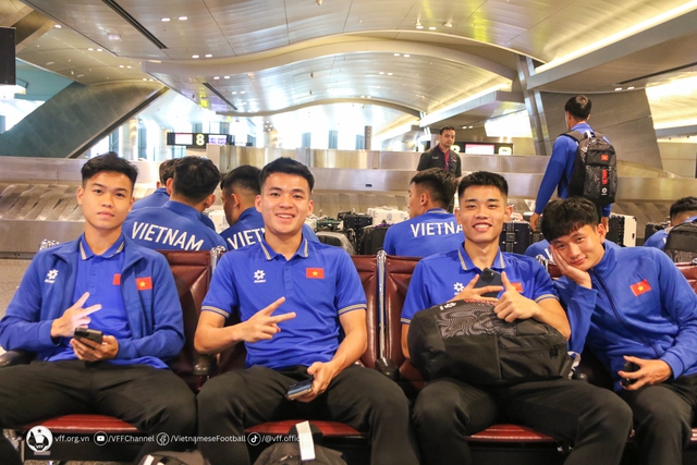 Đội tuyển U23 Việt Nam được đón tiếp chu đáo tại Doha, sẵn sàng cho buổi tập đầu tiên - Ảnh 2.