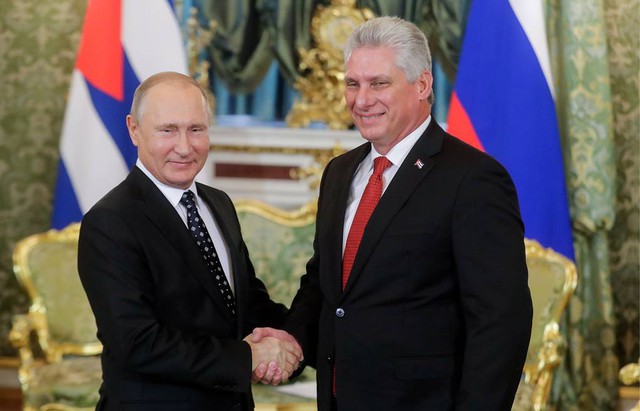 Chủ tịch Cuba hội đàm với Tổng thống Nga - Ảnh 1.