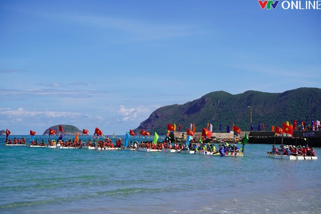 Sôi nổi lễ hội Đua bè truyền thống tại huyện Côn Đảo - Ảnh 2.