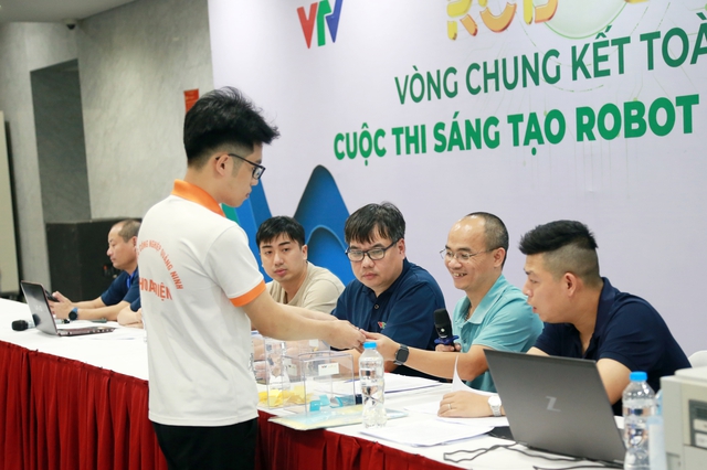 64 đội tuyển tham gia vòng sơ tuyển Robocon Việt Nam 2024 - Ảnh 15.