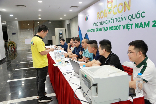 64 đội tuyển tham gia vòng sơ tuyển Robocon Việt Nam 2024 - Ảnh 17.