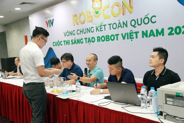 64 đội tuyển tham gia vòng sơ tuyển Robocon Việt Nam 2024 - Ảnh 8.
