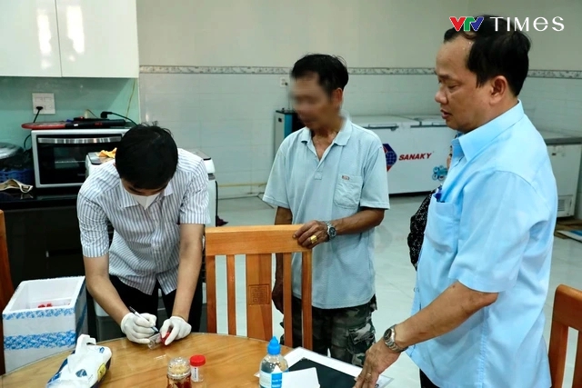 Bên trong tiệm bánh mì Cô Băng nghi khiến gần 500 người ở Đồng Nai bị ngộ độc - Ảnh 8.