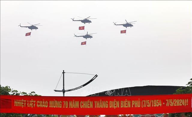 Sơ duyệt lễ kỷ niệm 70 năm chiến thắng Điện Biên Phủ - Ảnh 2.
